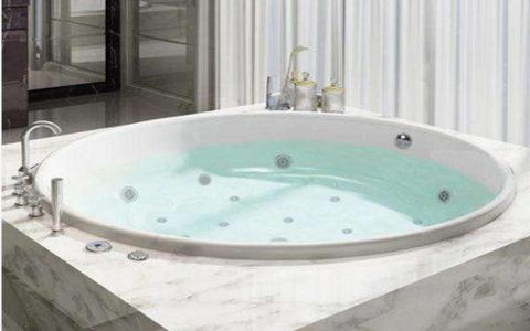 嵌入式浴缸安装方法及安装高度
